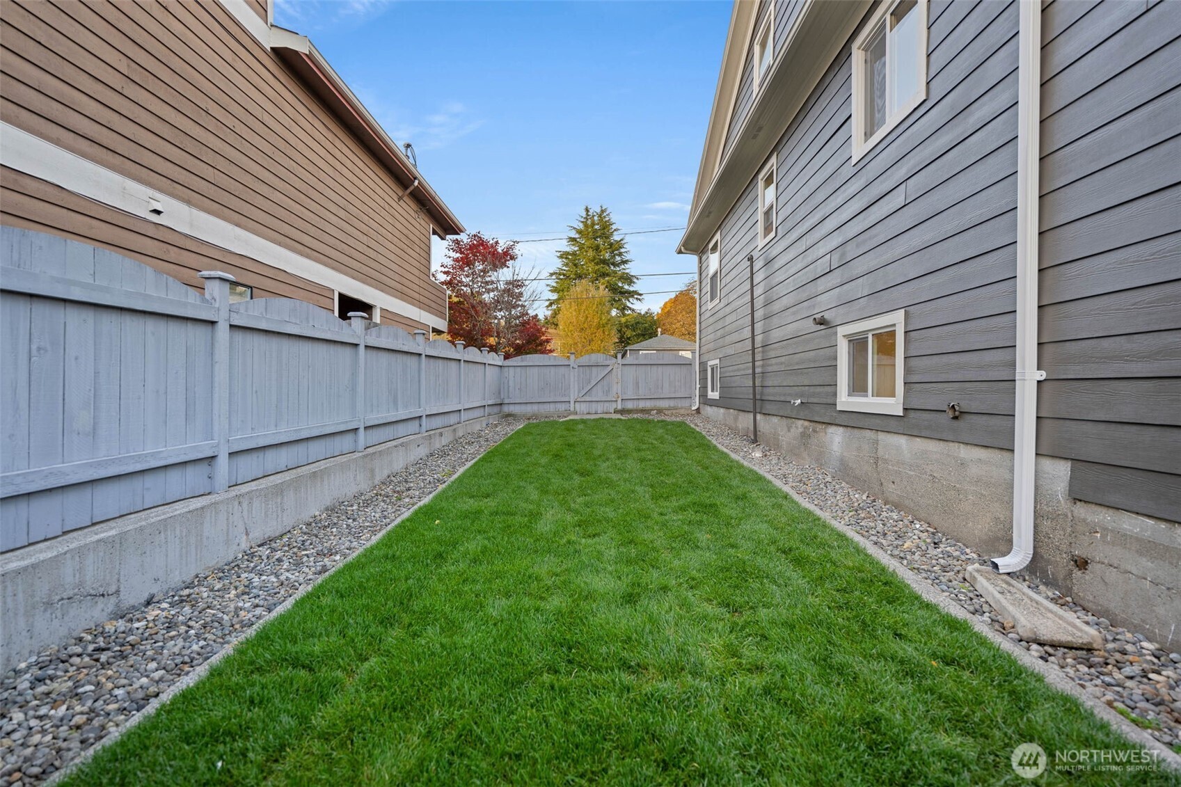 935 A NW 61st Street , Seattle, WA 98107