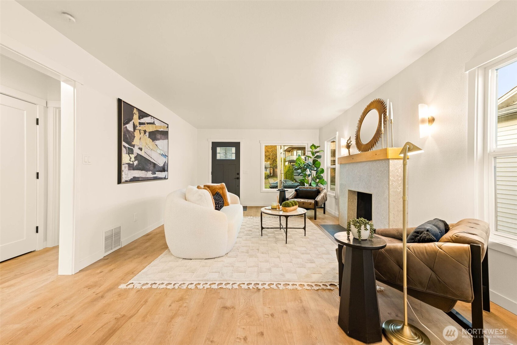 935 A NW 61st Street , Seattle, WA 98107