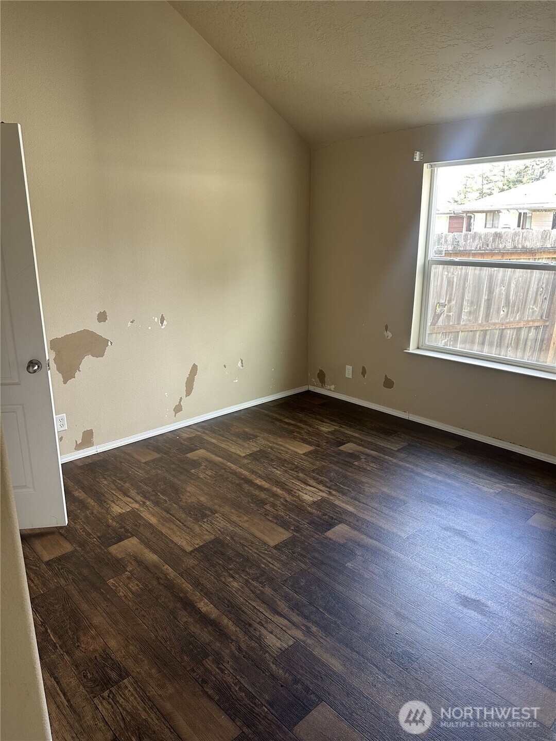 802 S Forrest Street #4, Westport, WA 98595