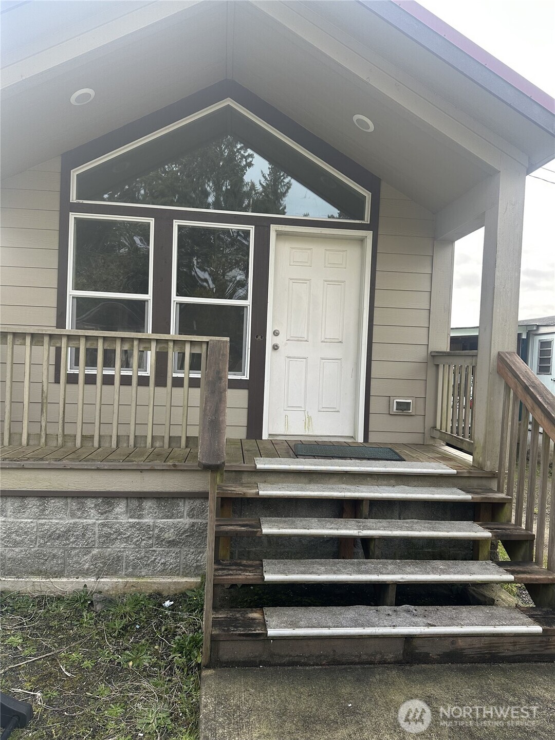 802 S Forrest Street #4, Westport, WA 98595