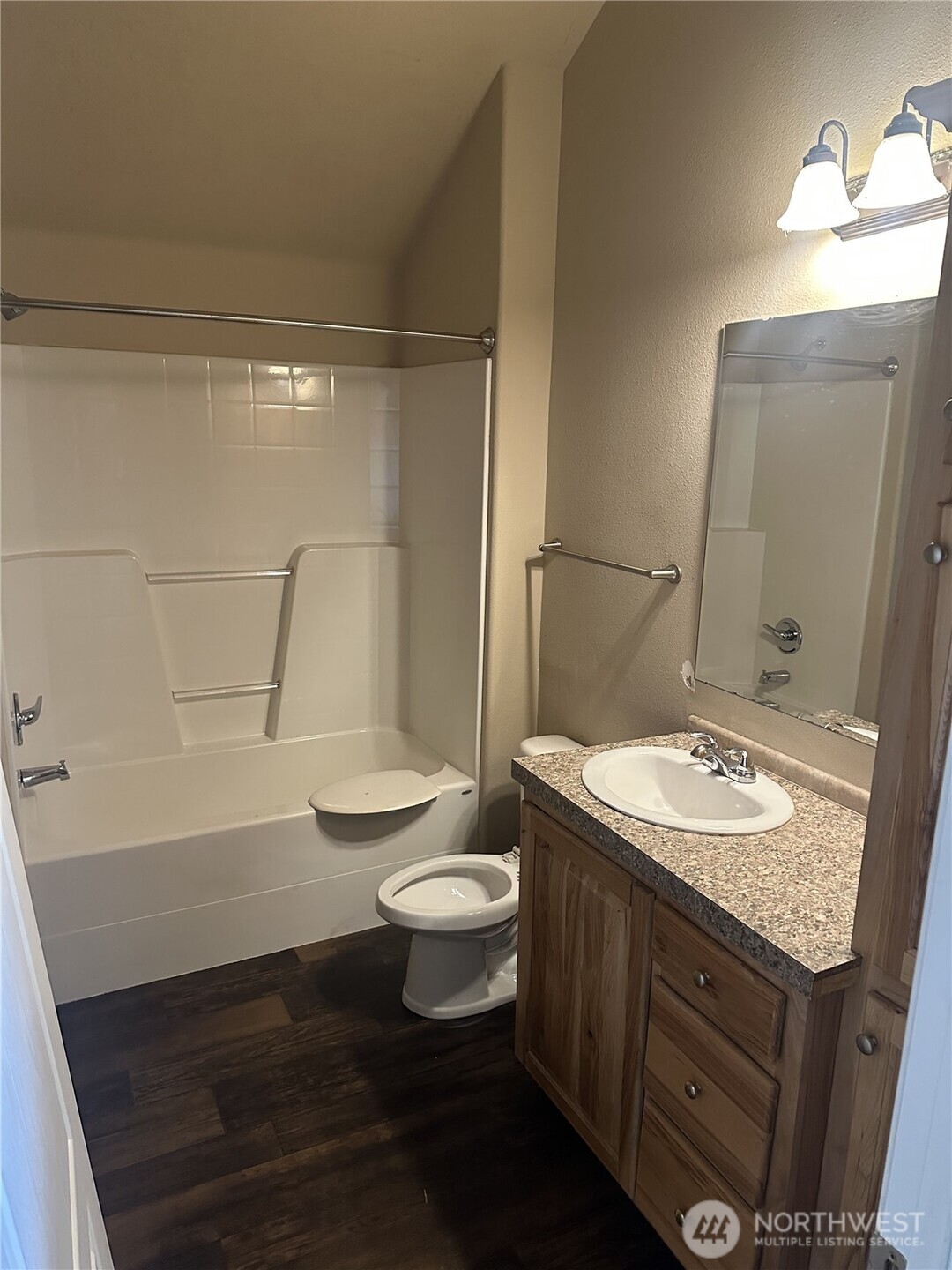 802 S Forrest Street #4, Westport, WA 98595