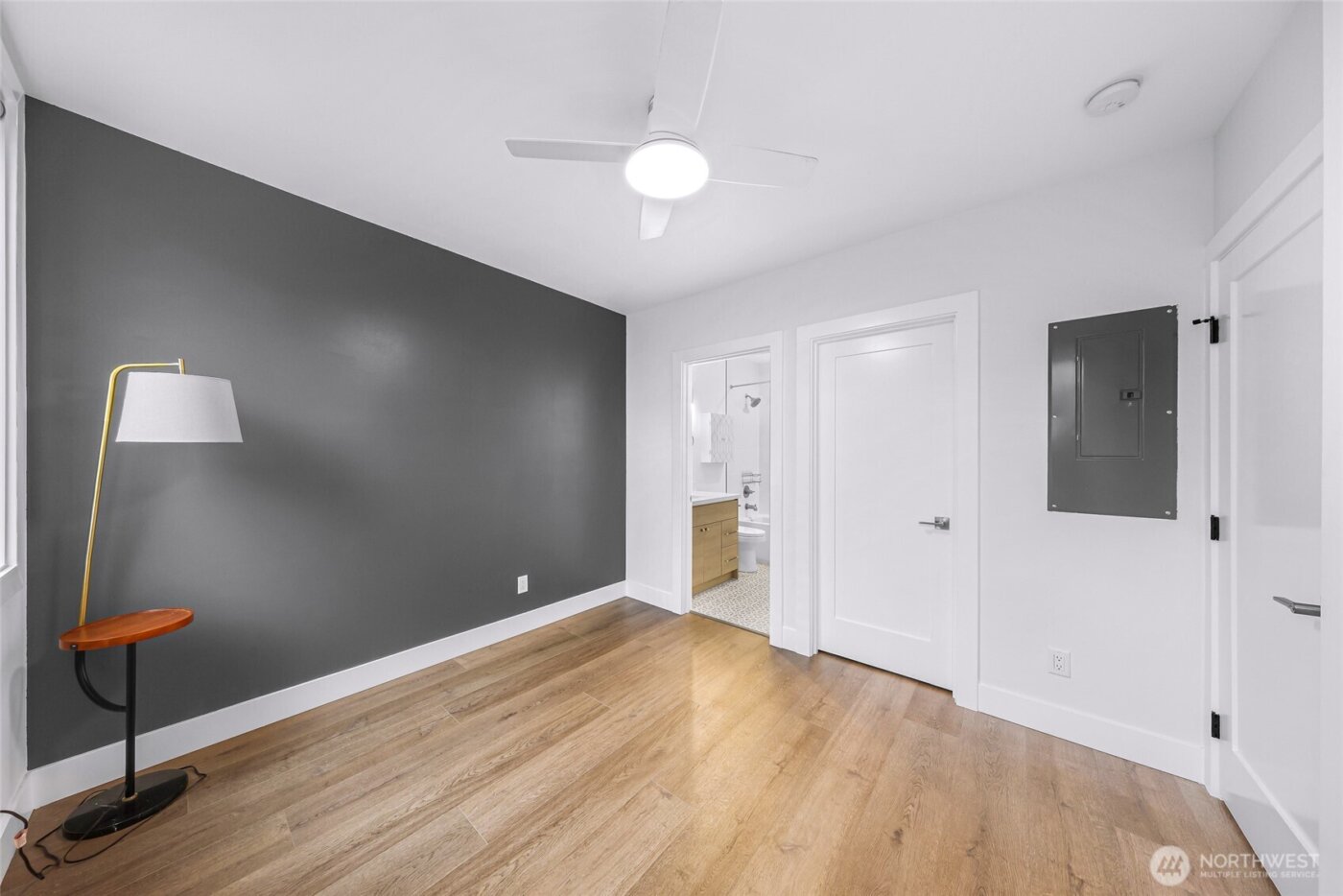 341 NW 90th Street #B, Seattle, WA 98117