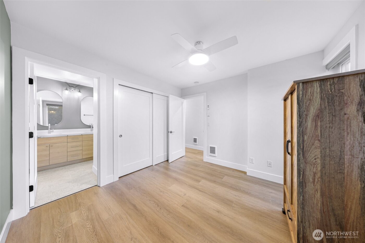 341 NW 90th Street #B, Seattle, WA 98117