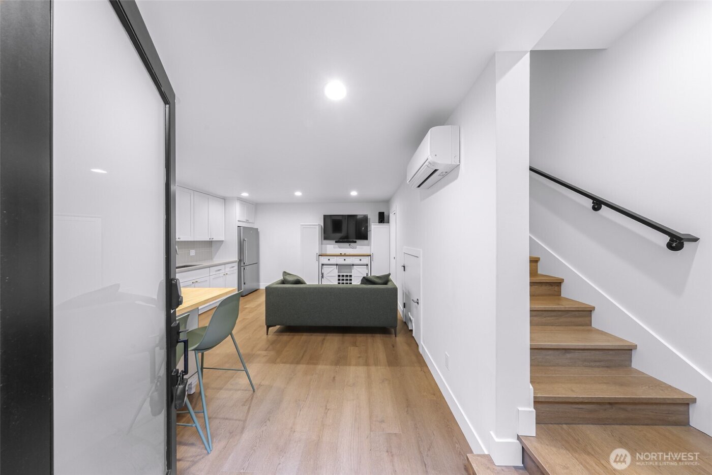 341 NW 90th Street #B, Seattle, WA 98117