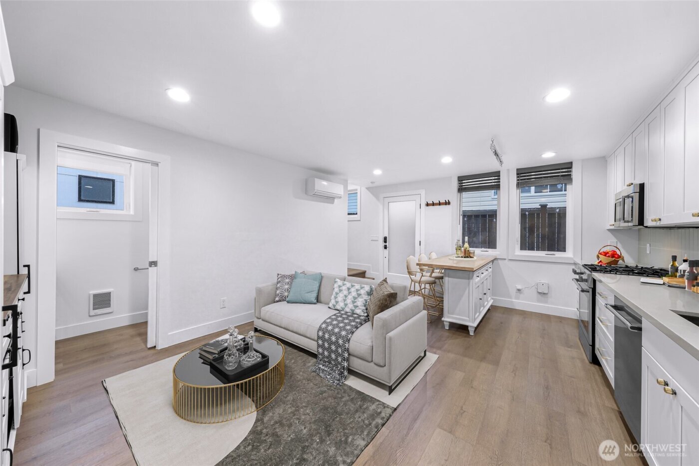 341 NW 90th Street #B, Seattle, WA 98117