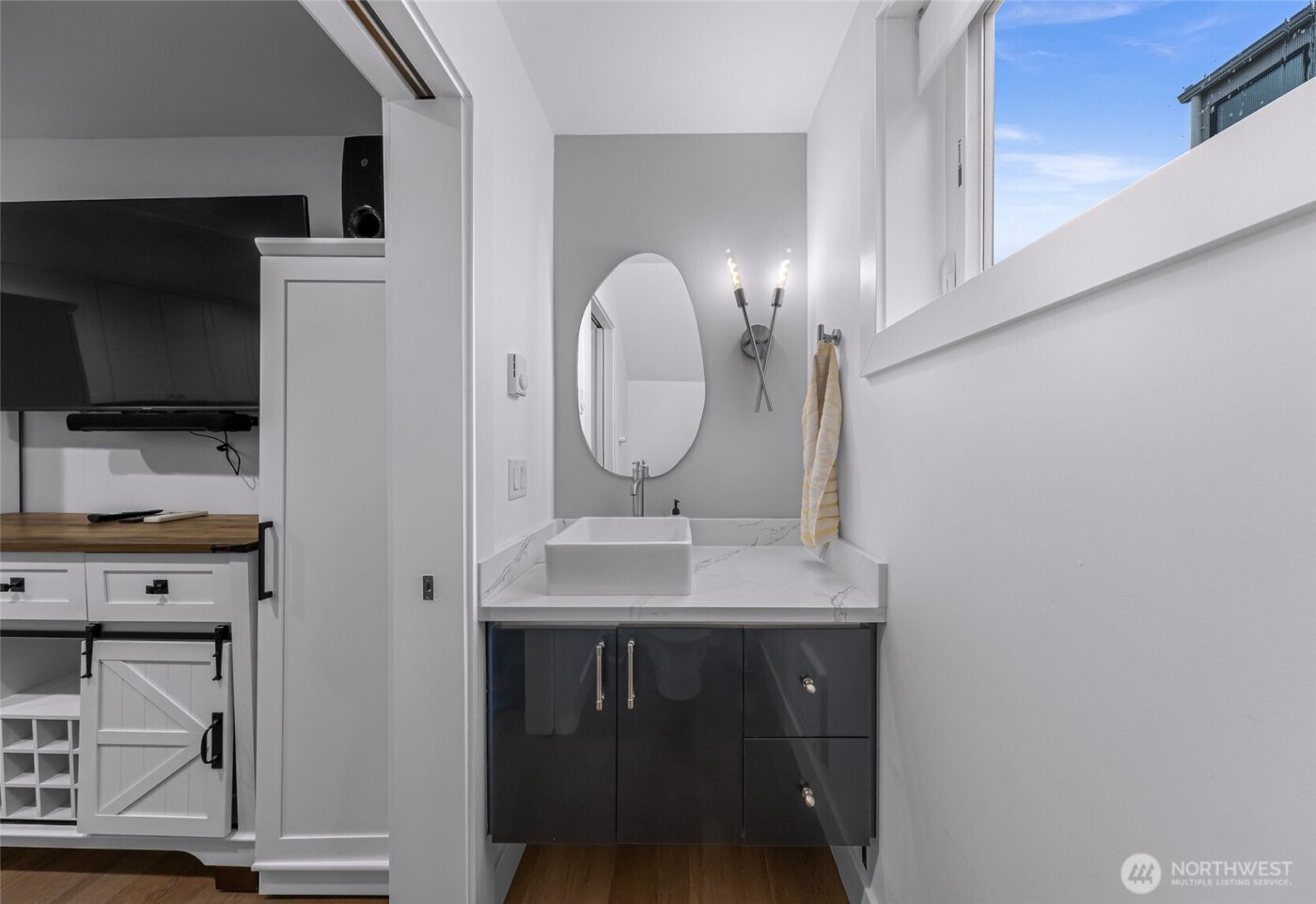 341 NW 90th Street #B, Seattle, WA 98117