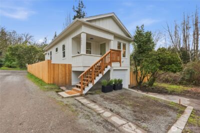 2623 SW Yancy Street , Seattle, WA 98126