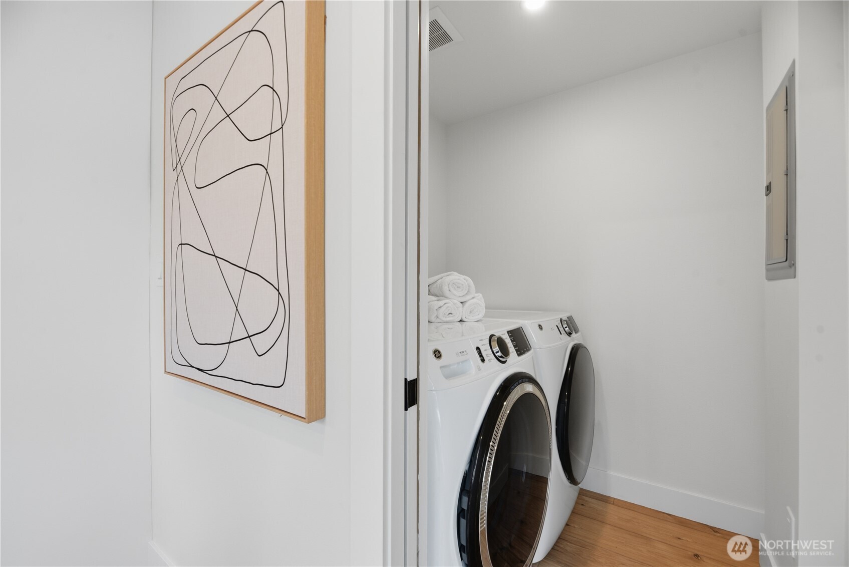 2623 SW Yancy Street , Seattle, WA 98126