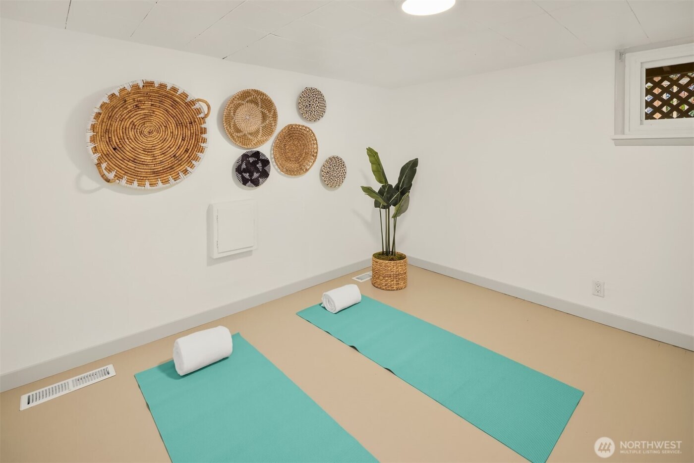 4715 S Orcas Street , Seattle, WA 98118