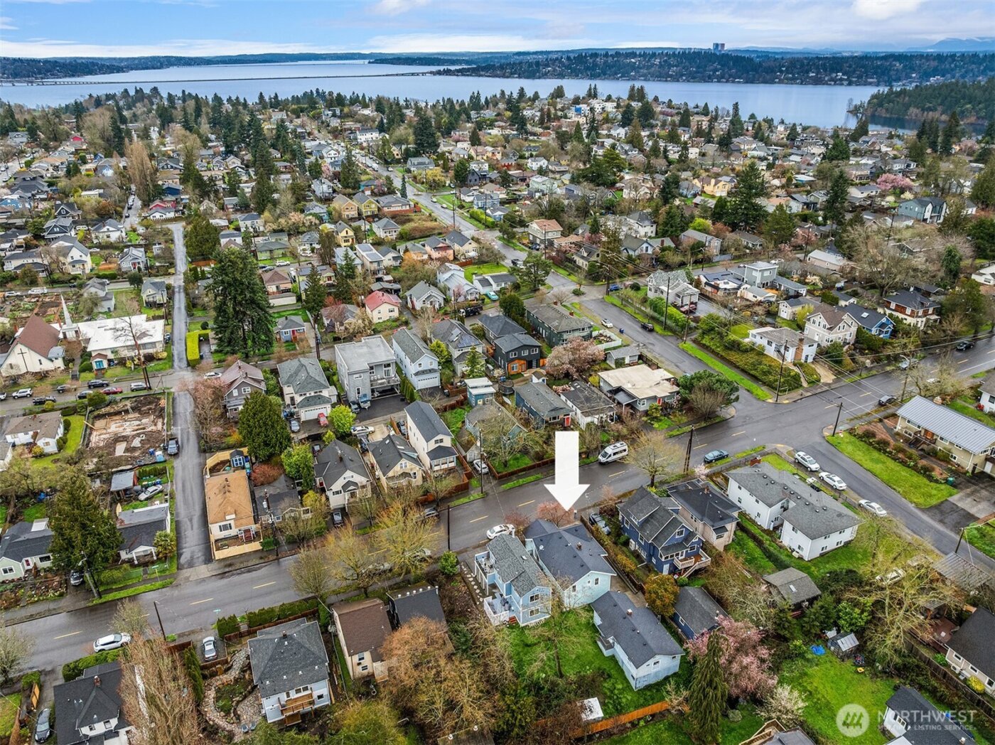 4715 S Orcas Street , Seattle, WA 98118