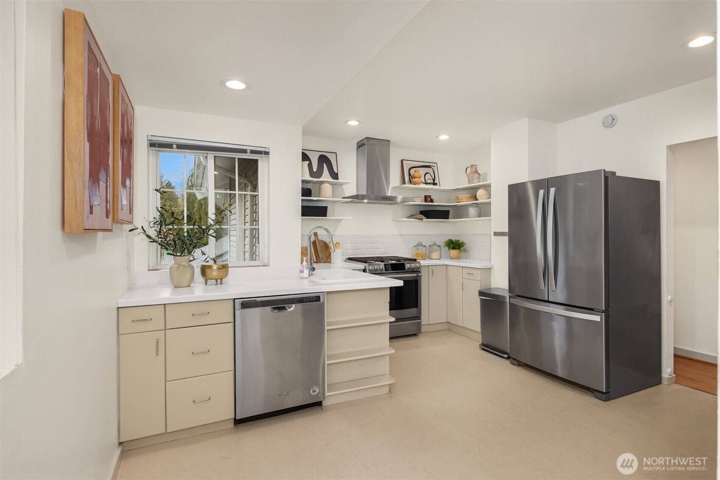 4715 S Orcas Street , Seattle, WA 98118