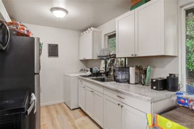 3218 Halverson Avenue , Bremerton, WA 98310 - Photo 10