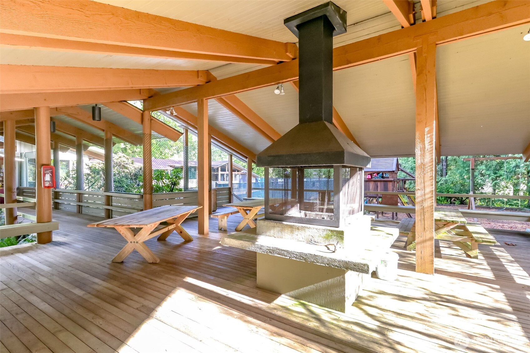 713 E Pointes Drive W, Shelton, WA 98584