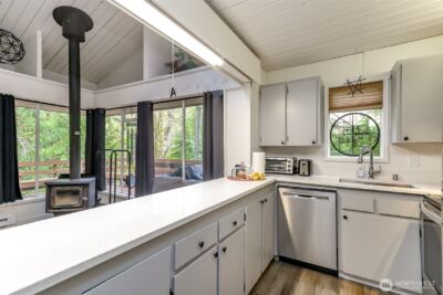 713 E Pointes Drive W, Shelton, WA 98584 - Photo 7