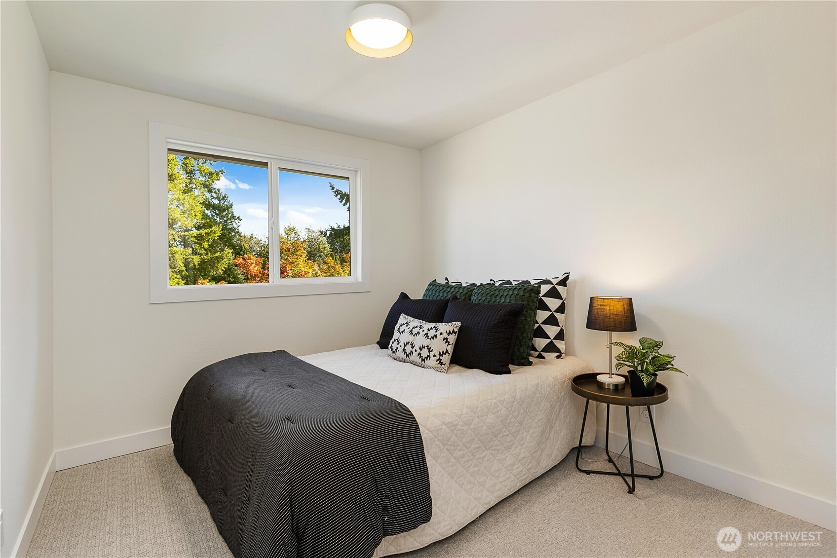 12907 87th Avenue NE, Kirkland, WA 98034