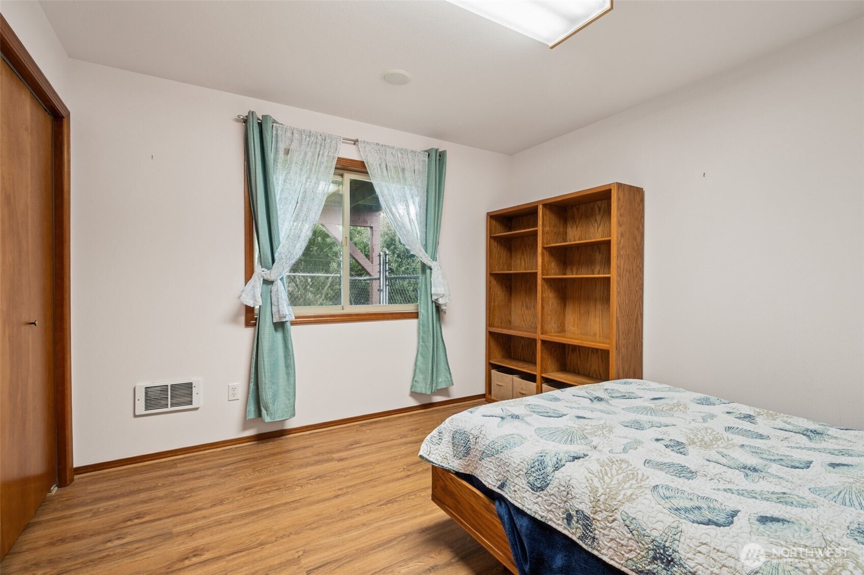 1003 Greenview Avenue , Ocean Shores, WA 98569