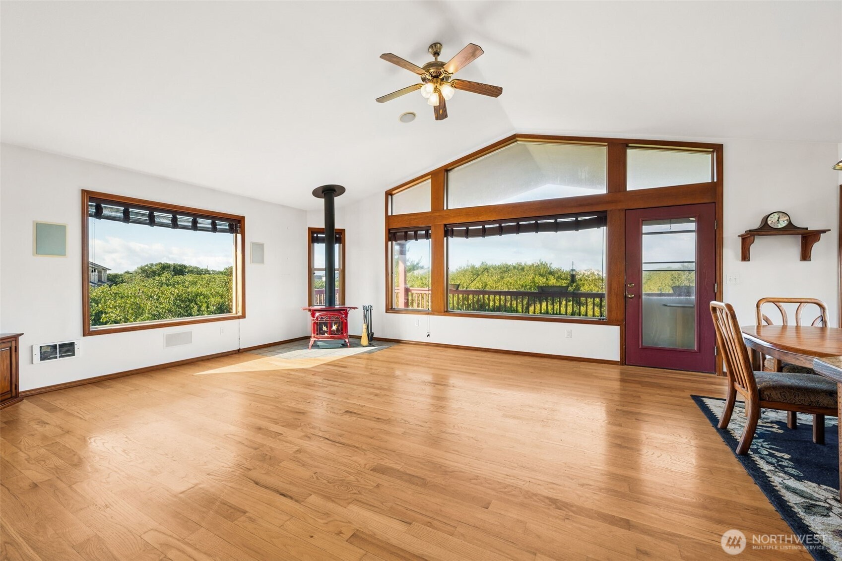 1003 Greenview Avenue , Ocean Shores, WA 98569