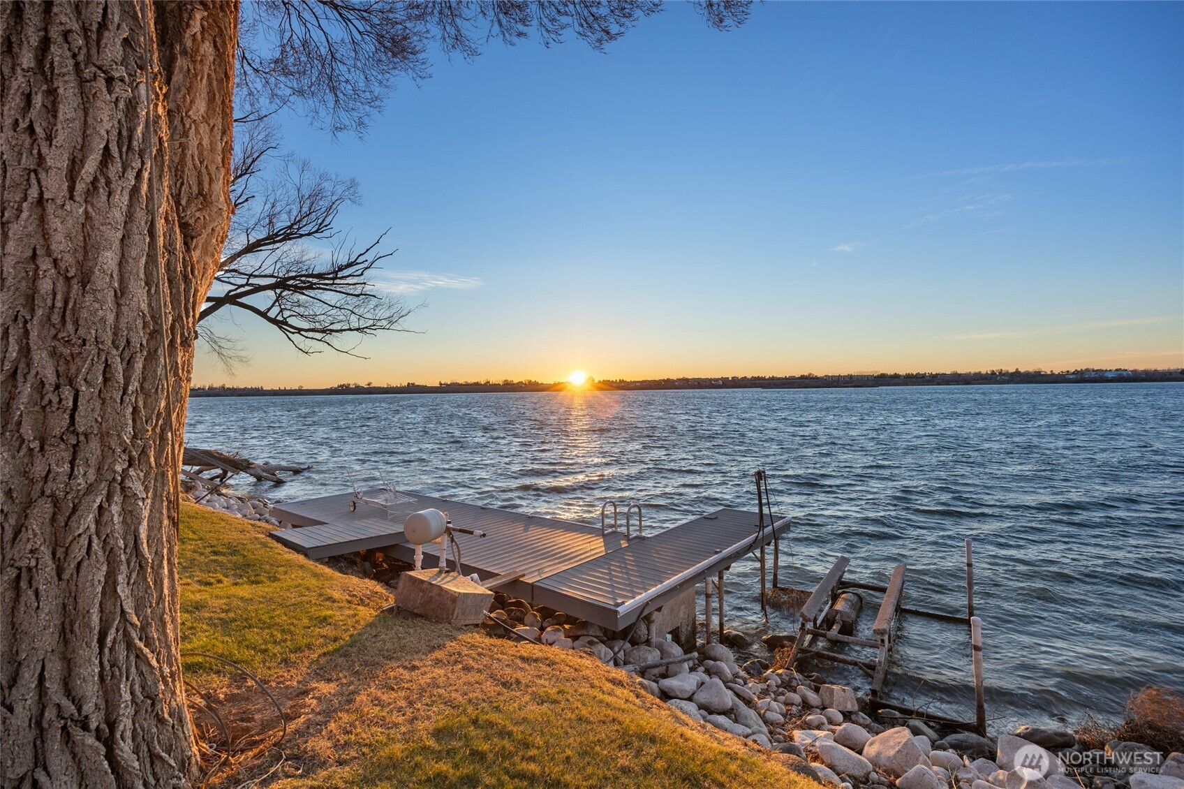 4190 NE Shorecrest Drive , Moses Lake, WA 98837