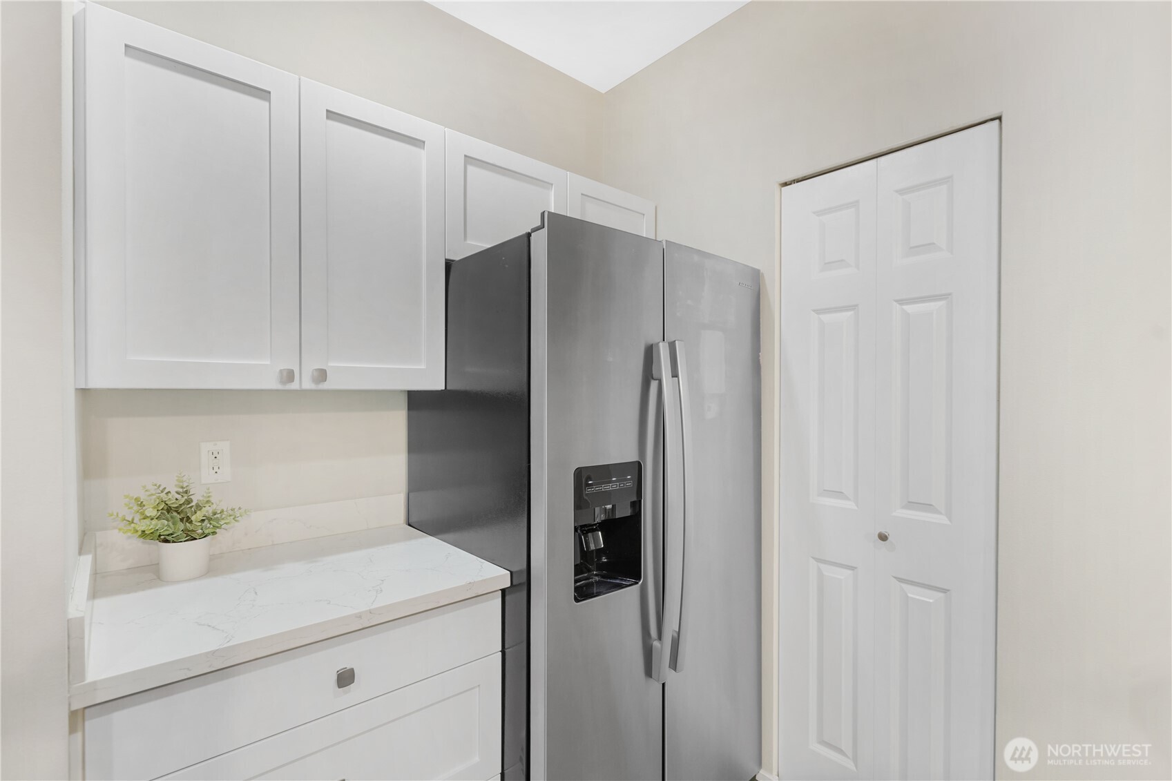 12712 Admiralty Way #F104, Everett, WA 98204