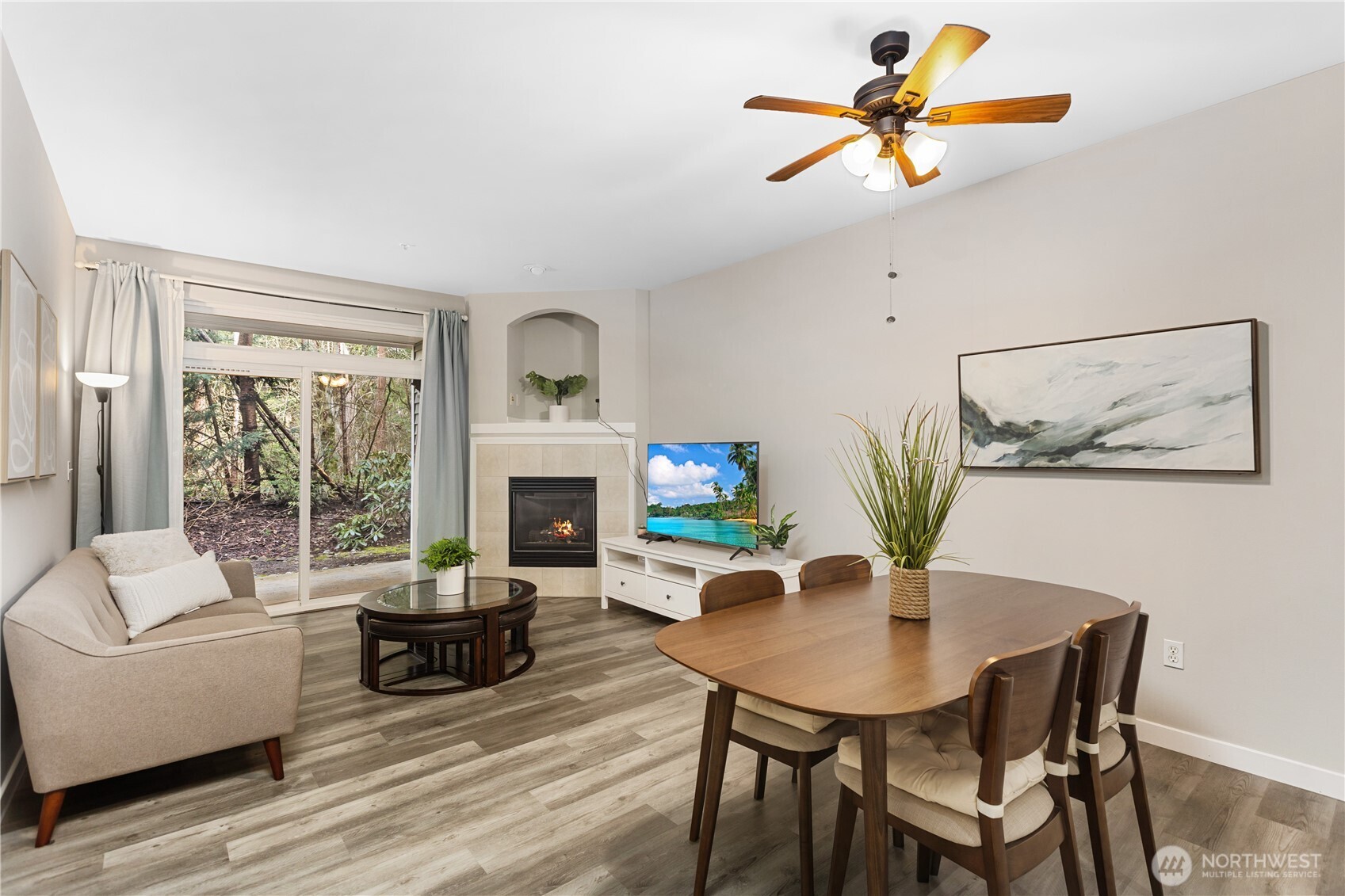 12712 Admiralty Way #F104, Everett, WA 98204