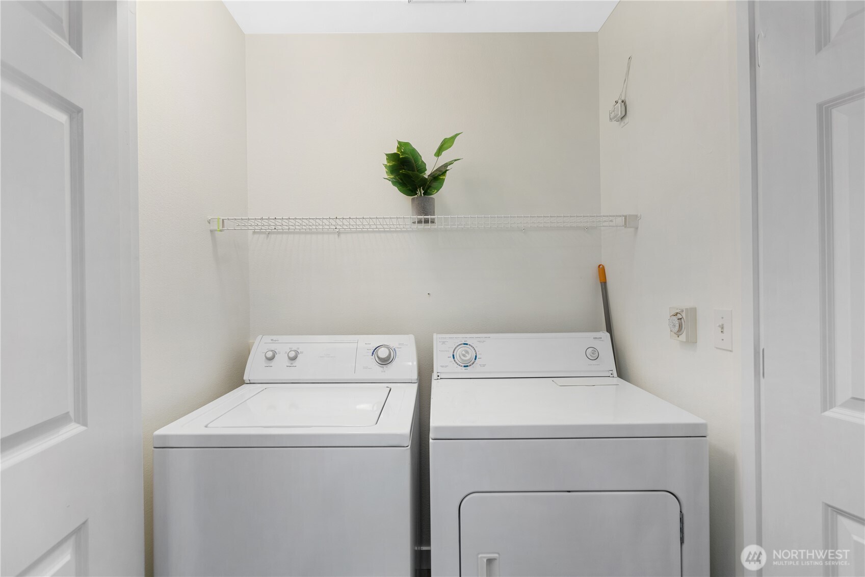 12712 Admiralty Way #F104, Everett, WA 98204