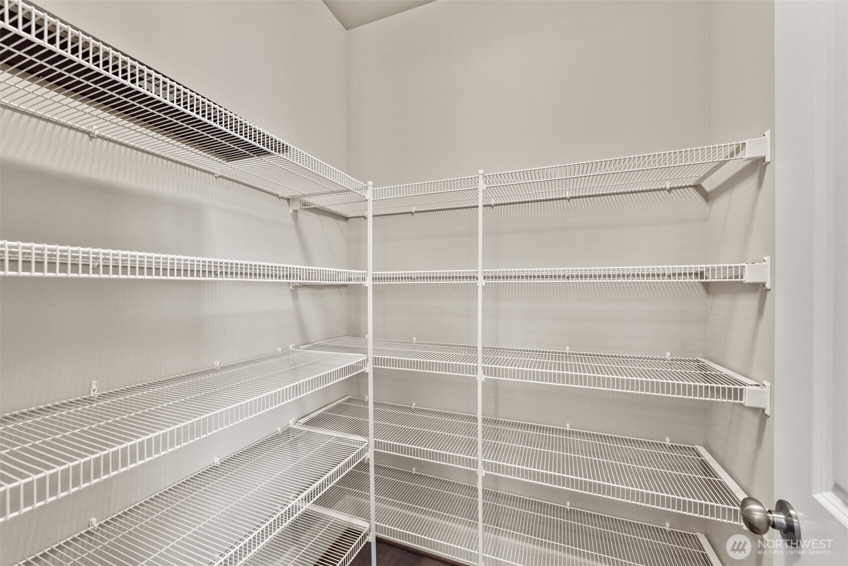 610 Field Place NE, Renton, WA 98059