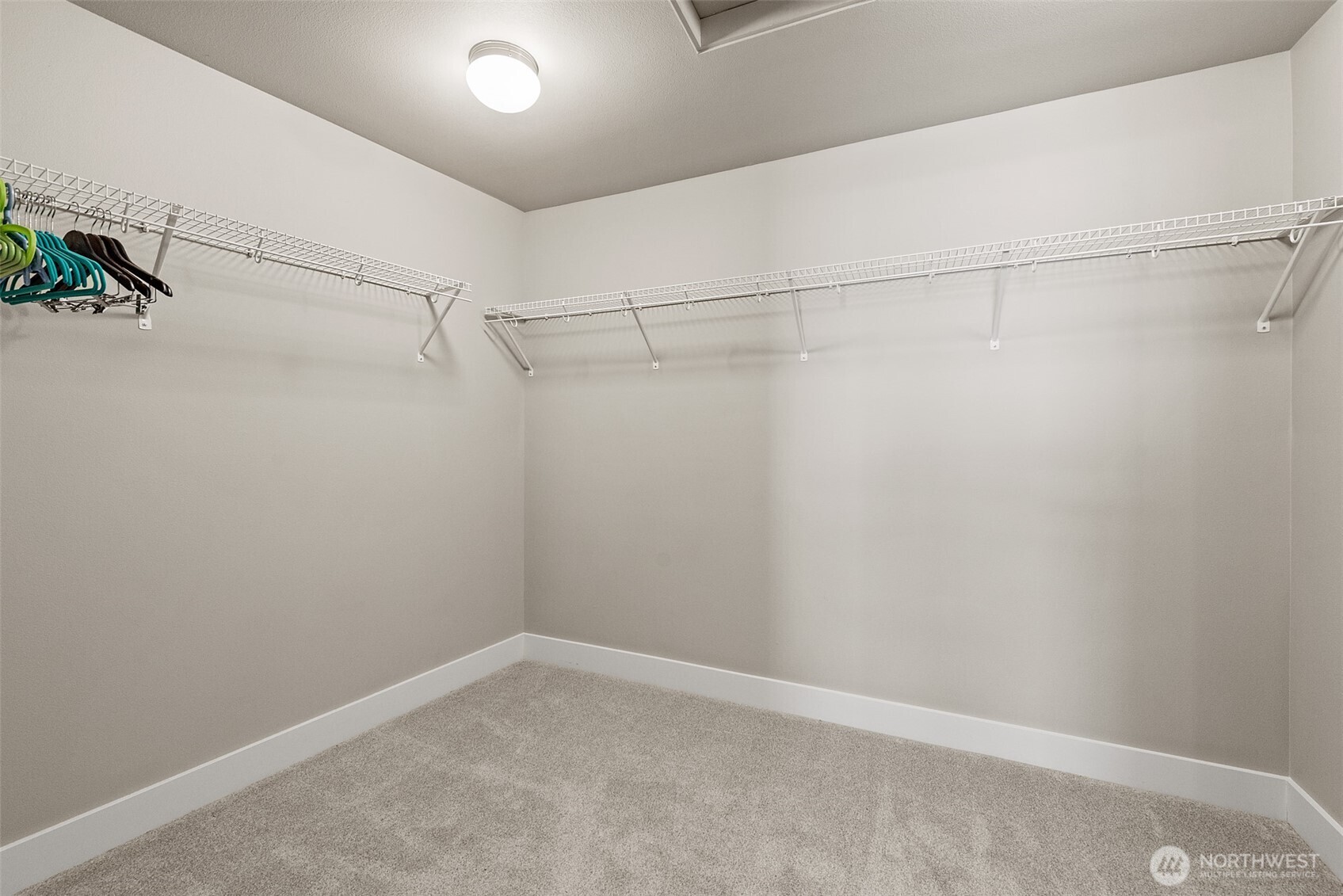 610 Field Place NE, Renton, WA 98059