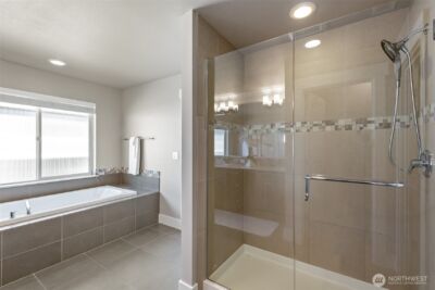 610 Field Place NE, Renton, WA 98059 - Photo 23