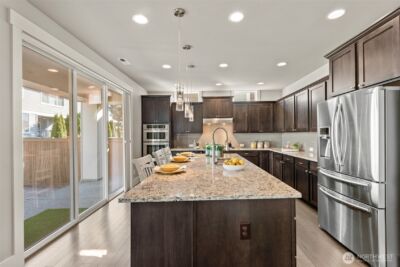 610 Field Place NE, Renton, WA 98059 - Photo 9