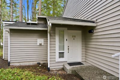 4281 152nd Court SE #3A, Bellevue, WA 98006 - Photo 2