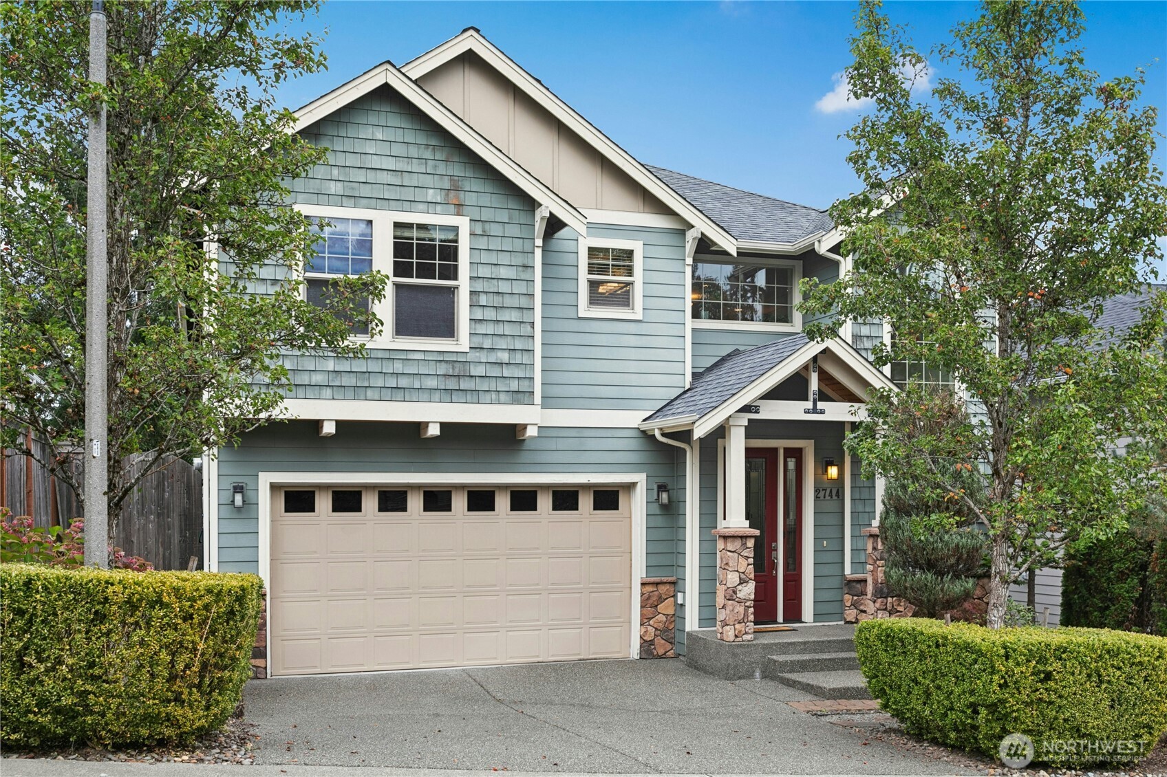 2744 NW Pine Cone Place , Issaquah, WA 98027