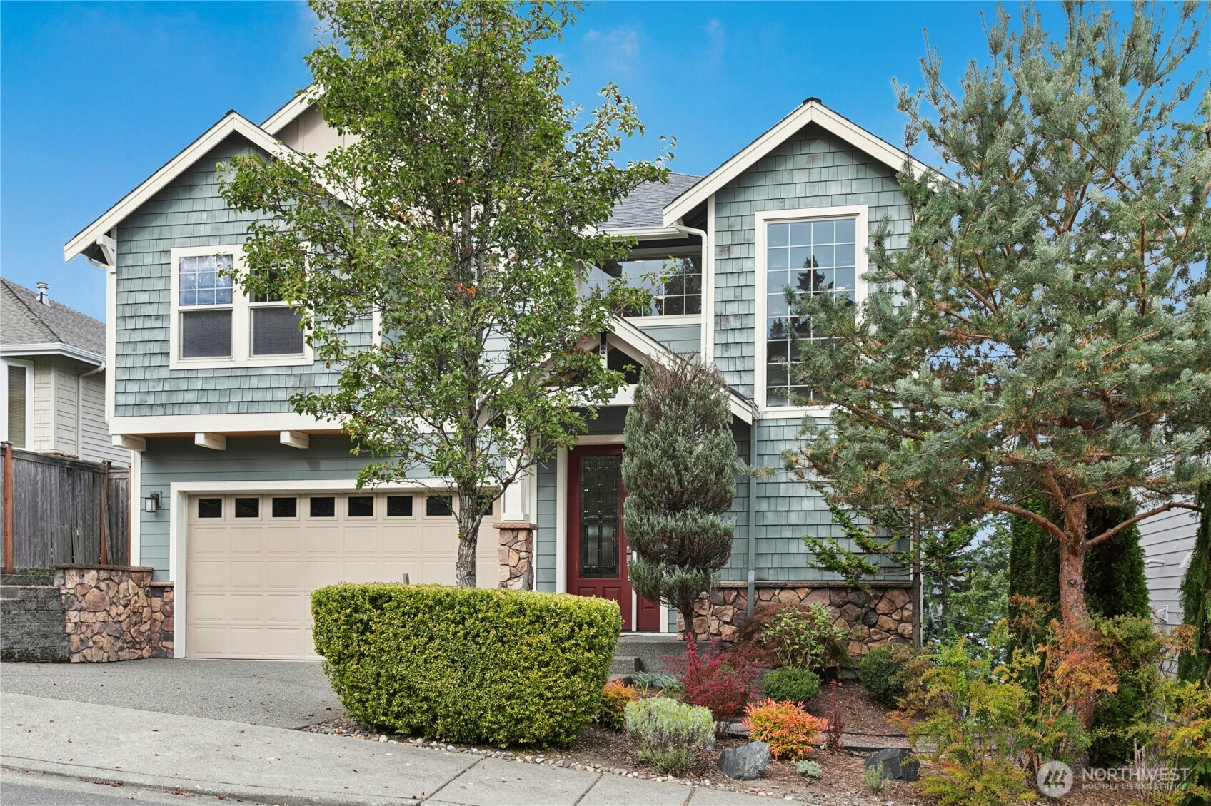2744 NW Pine Cone Place , Issaquah, WA 98027
