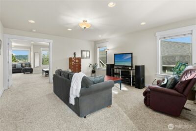 2744 NW Pine Cone Place , Issaquah, WA 98027 - Photo 29