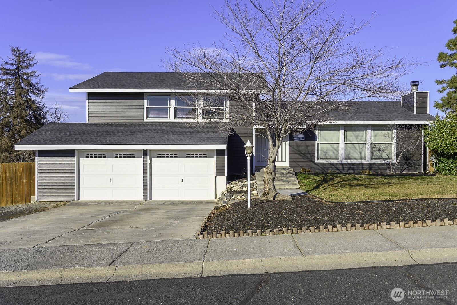 306 Belmont Avenue , Moses Lake, WA 98837