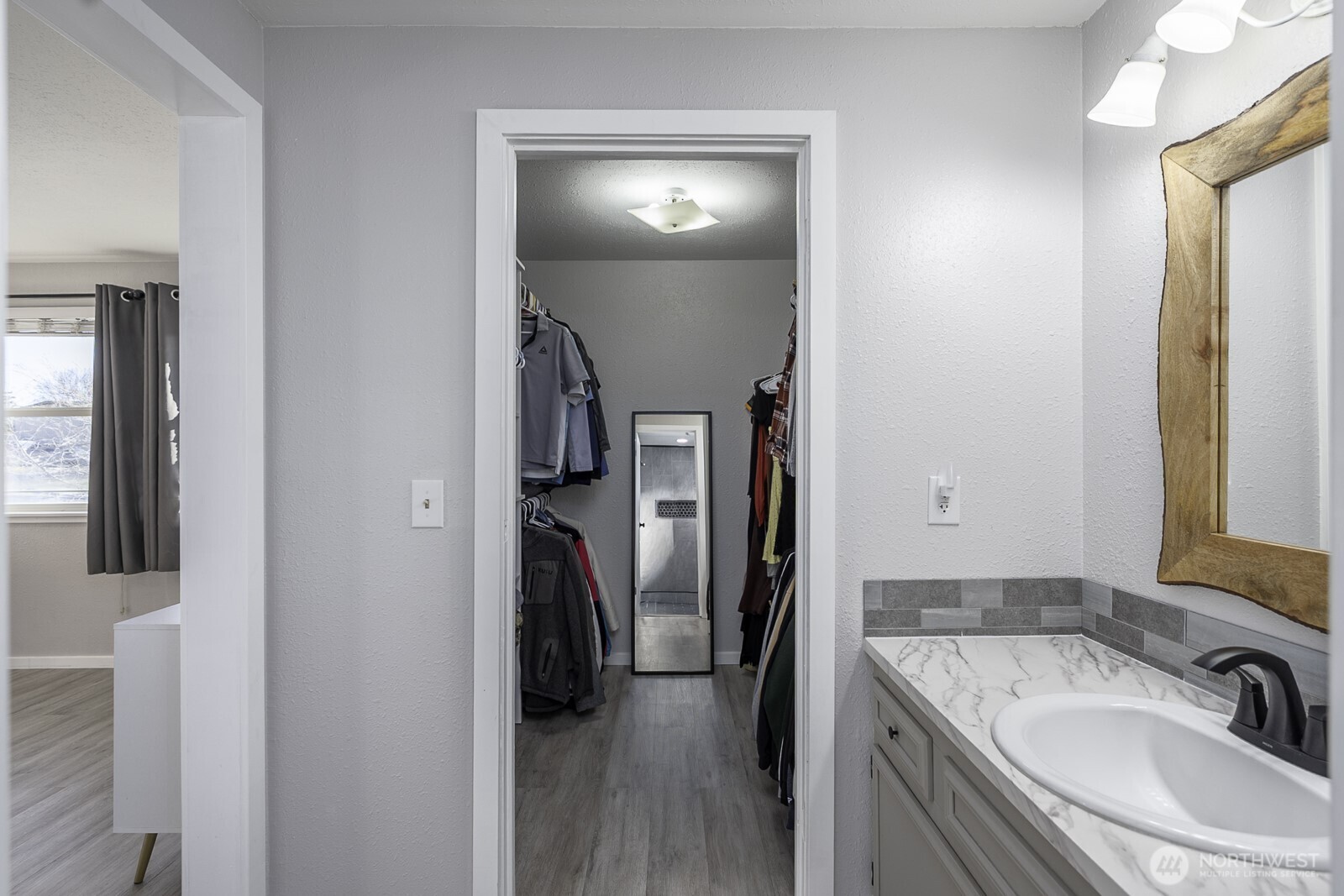 306 Belmont Avenue , Moses Lake, WA 98837