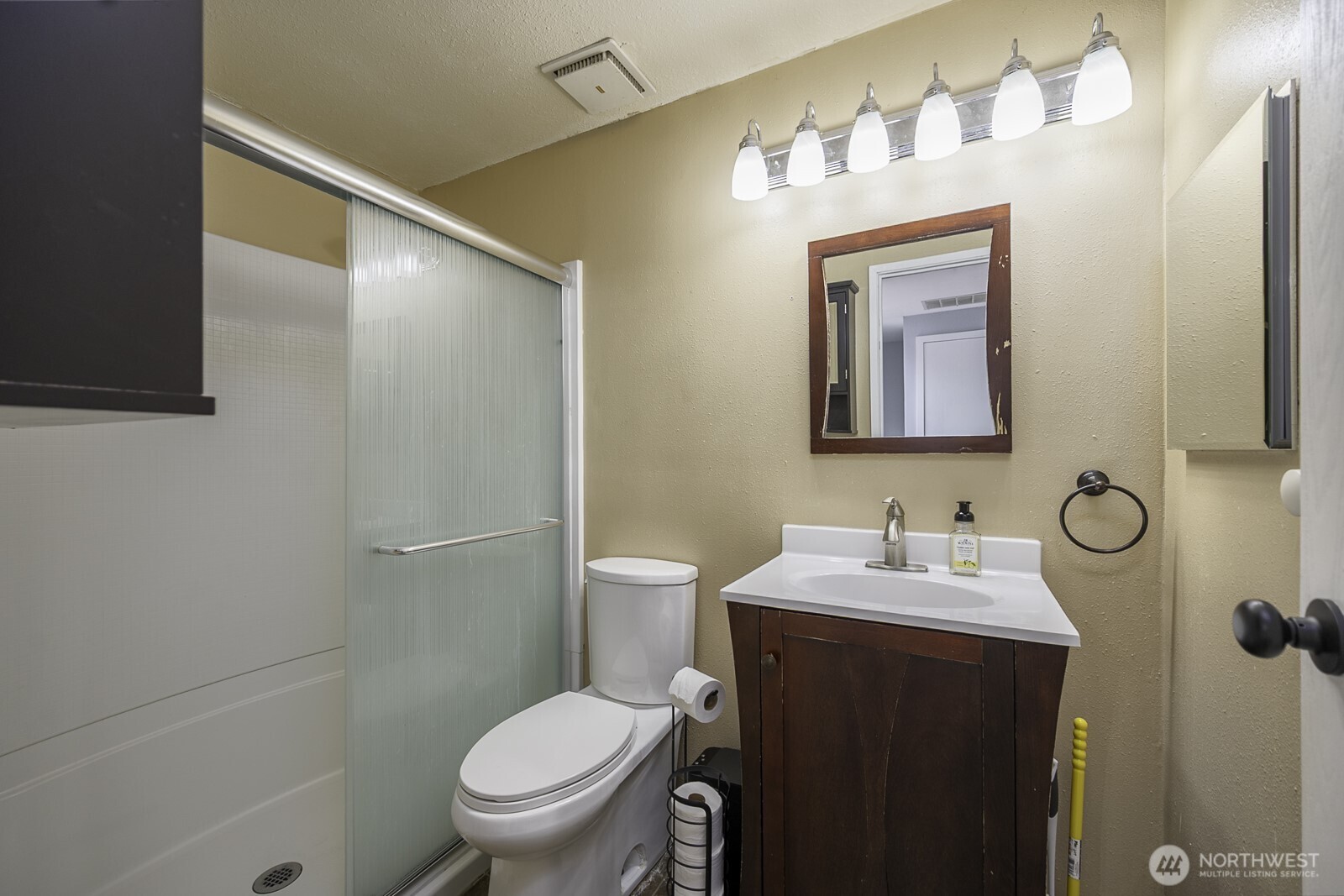 306 Belmont Avenue , Moses Lake, WA 98837