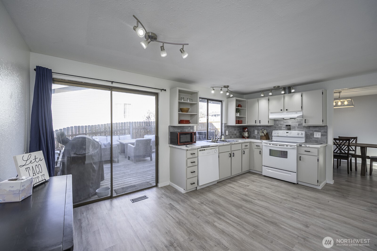 306 Belmont Avenue , Moses Lake, WA 98837