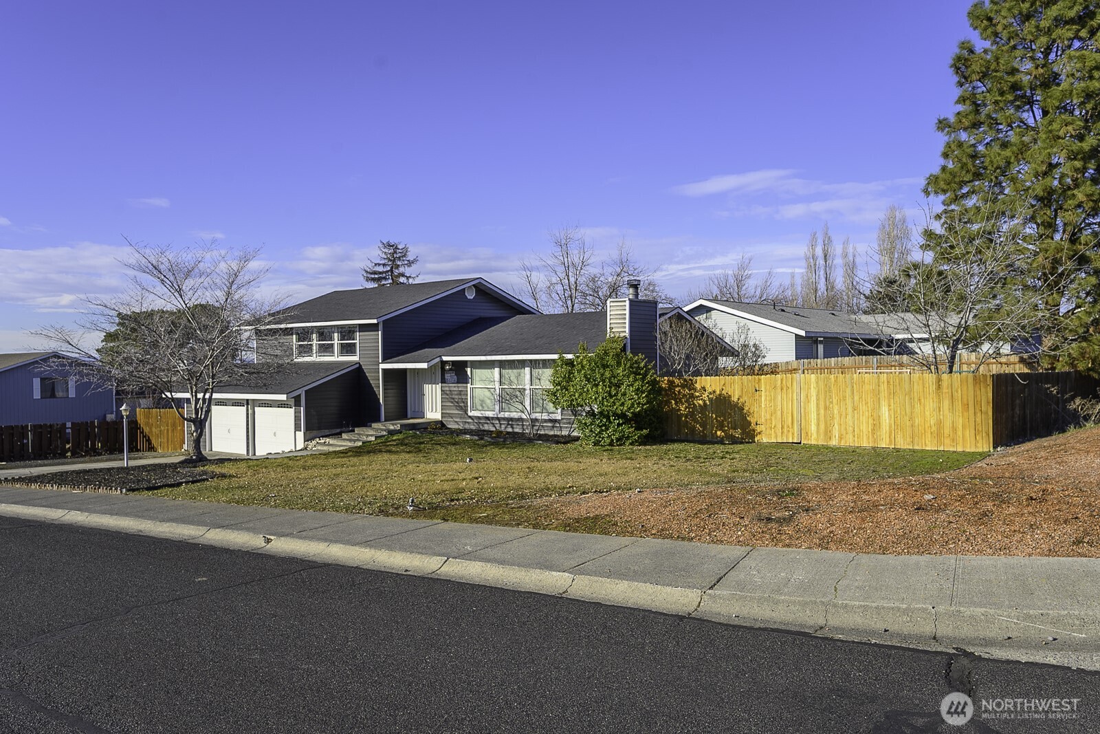 306 Belmont Avenue , Moses Lake, WA 98837