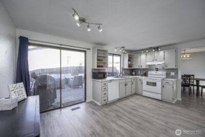 306 Belmont Avenue , Moses Lake, WA 98837 - Photo 3