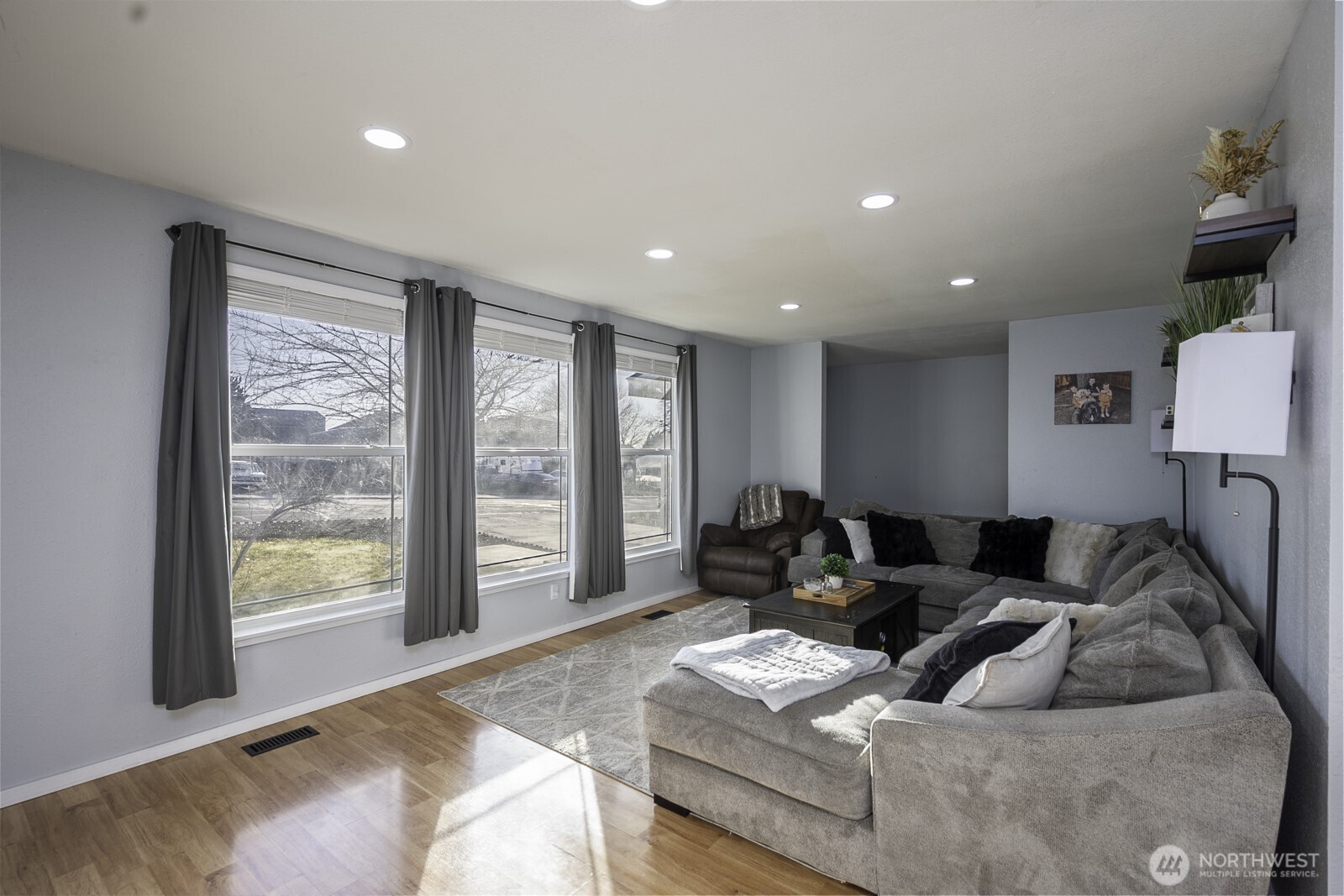 306 Belmont Avenue , Moses Lake, WA 98837