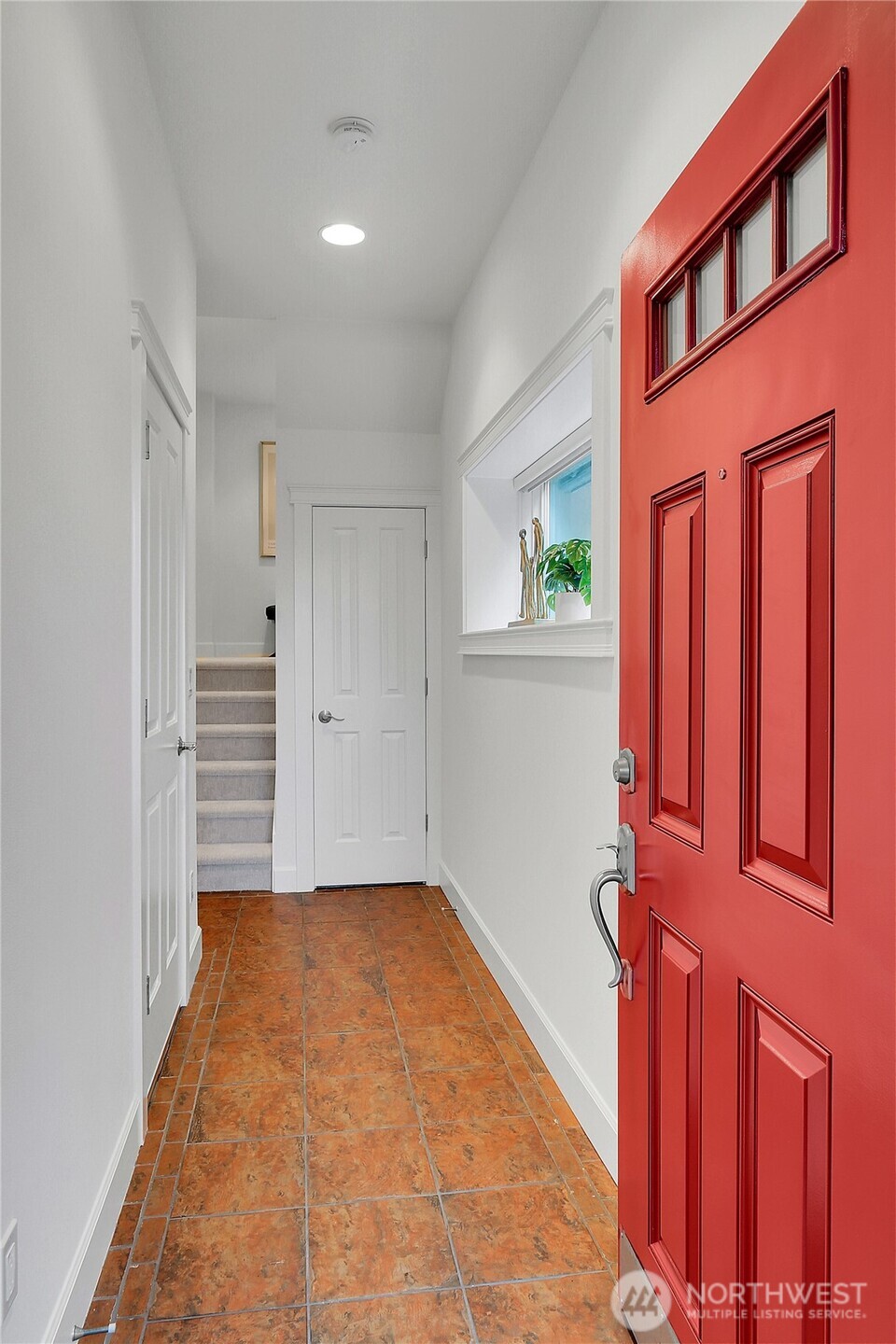 815 2nd Avenue N #A, Seattle, WA 98109