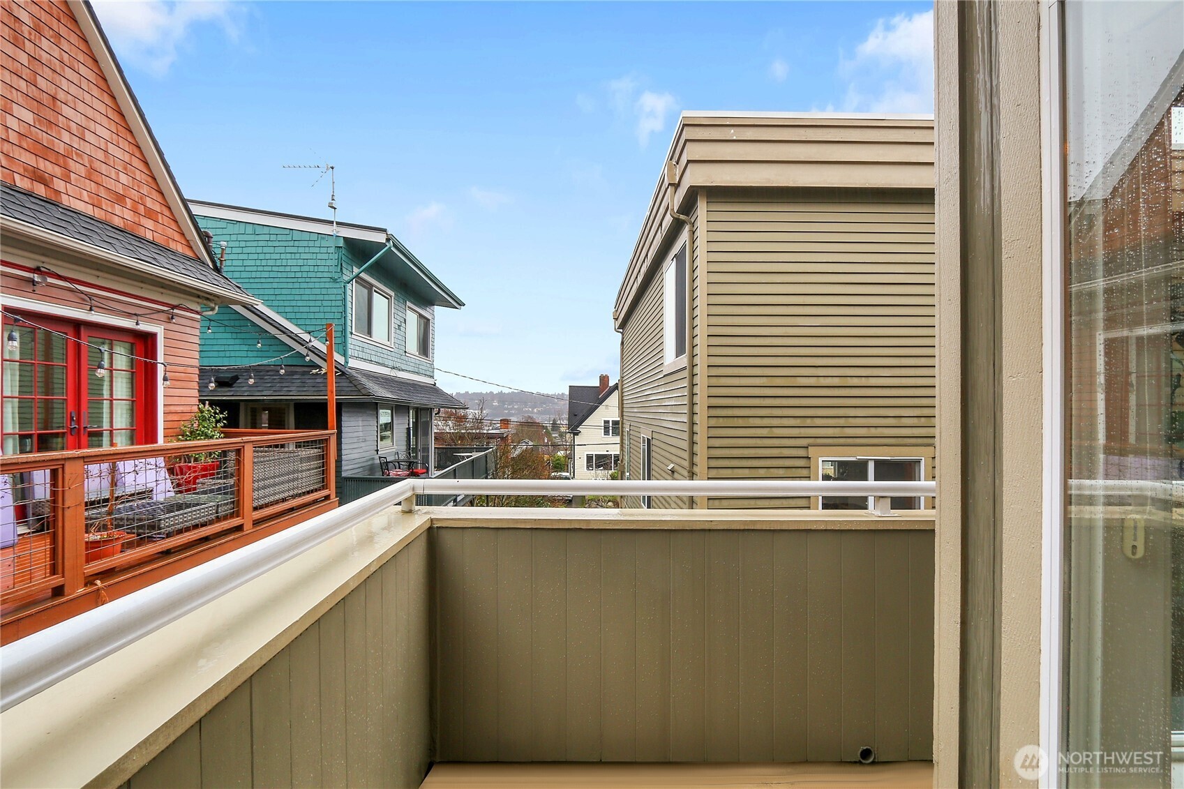 815 2nd Avenue N #A, Seattle, WA 98109