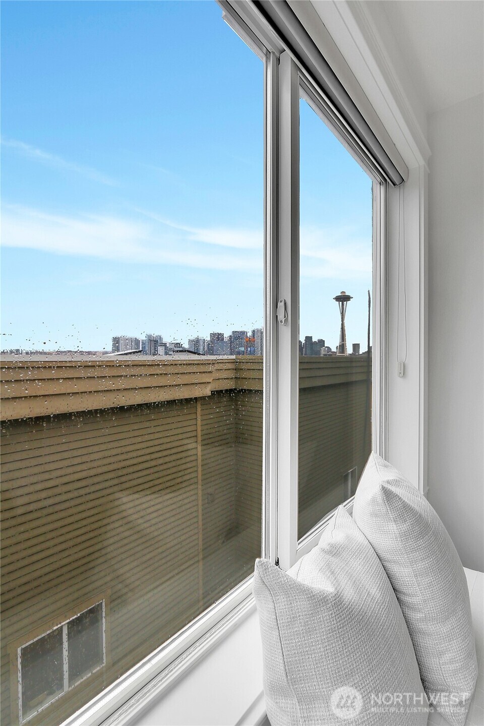 815 2nd Avenue N #A, Seattle, WA 98109