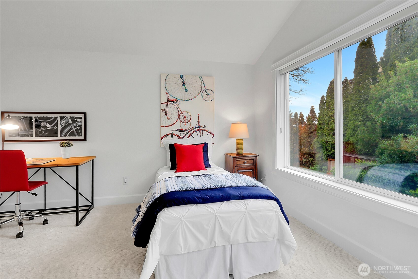 815 2nd Avenue N #A, Seattle, WA 98109