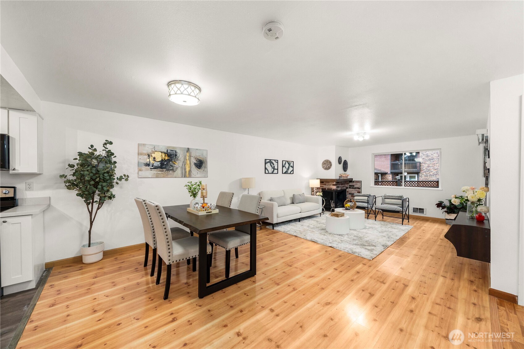 1733 157th Avenue NE #E102, Bellevue, WA 98008