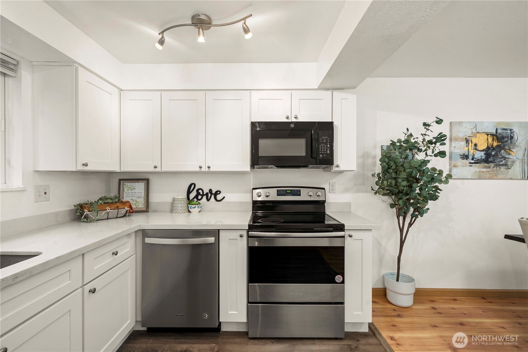 1733 157th Avenue NE #E102, Bellevue, WA 98008