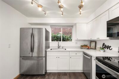 1733 157th Avenue NE #E102, Bellevue, WA 98008 - Photo 16