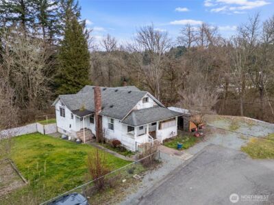 329 SE 2nd Street , South Prairie, WA 98385 - Photo 2