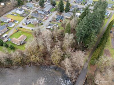 329 SE 2nd Street , South Prairie, WA 98385 - Photo 38