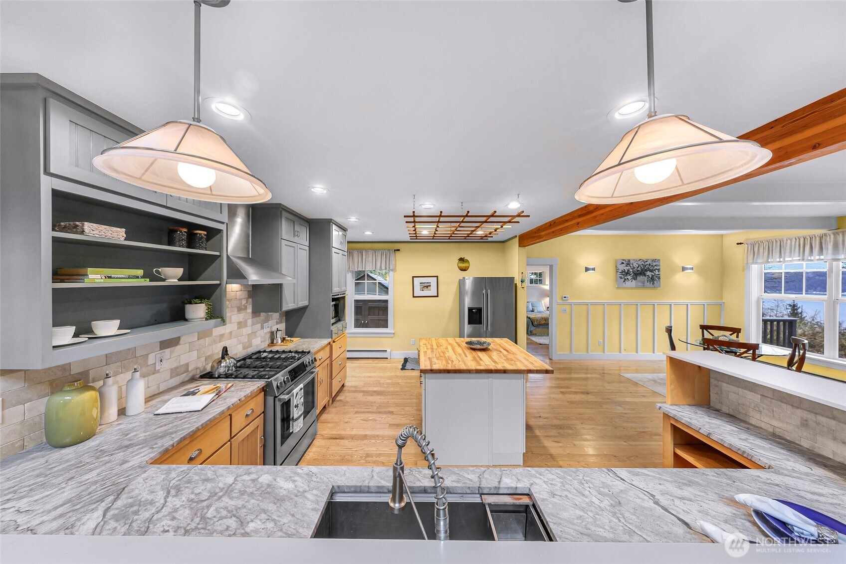 3445 SE Camano Drive , Camano Island, WA 98282